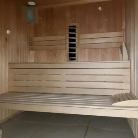 Cozy & Piscina Incalzita,gym,masaj,sauna,jacuzzy Năvodari